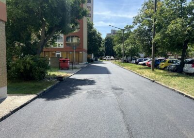 Pécs, Péchy Blanka tér aszfaltozás